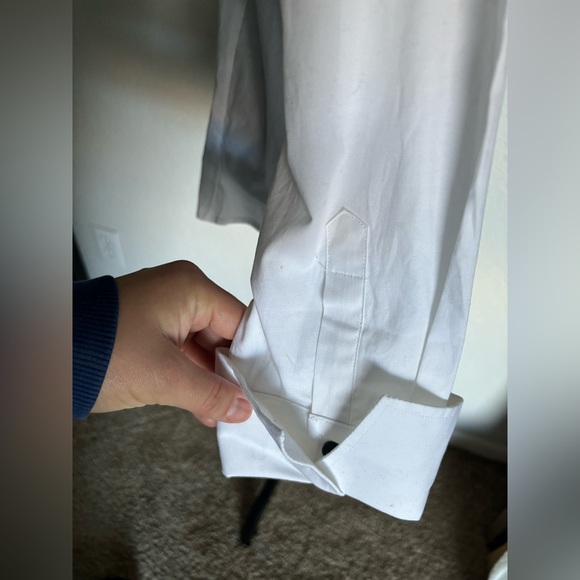 Esabel C. Long Sleeve Button-Up | White Long sleeve button up | Size M - Picture 14 of 14